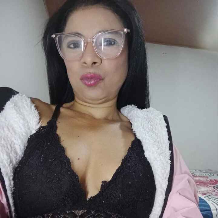 mature_messyy
