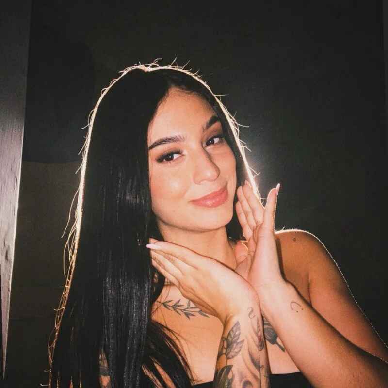 Mia_Grey77