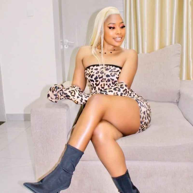 Queen-Amber