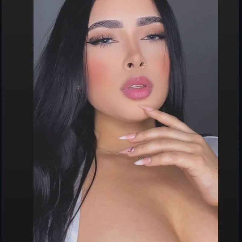 Bella__hamilton
