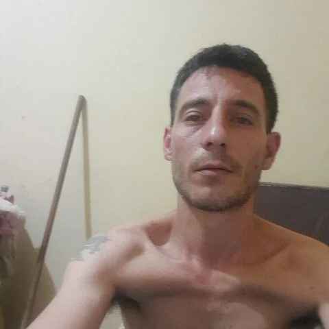 AdrianAdrian321