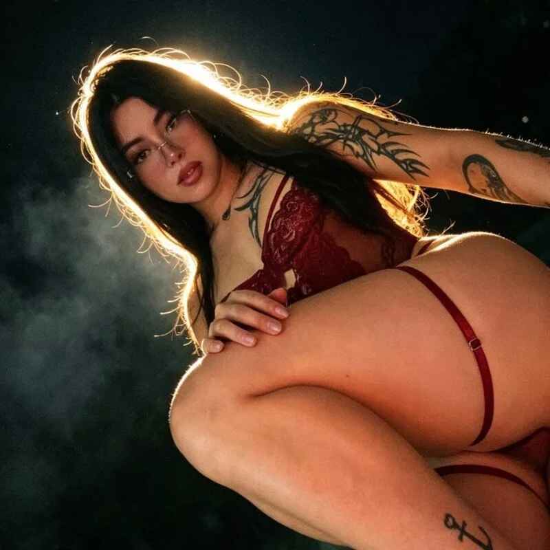 Emily_25x_