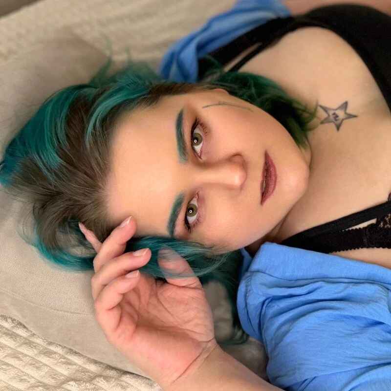 Amelia_Skyee