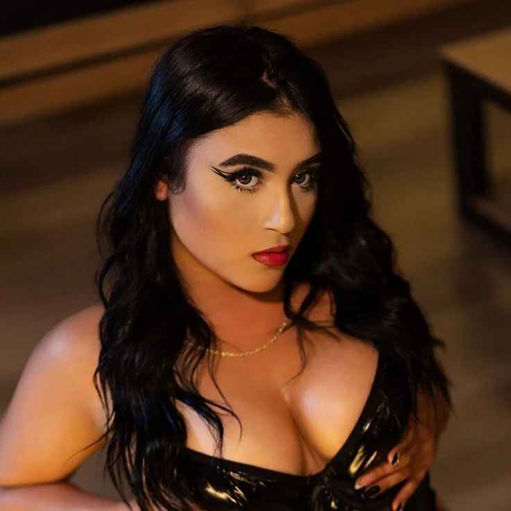 Luna__Velvett_