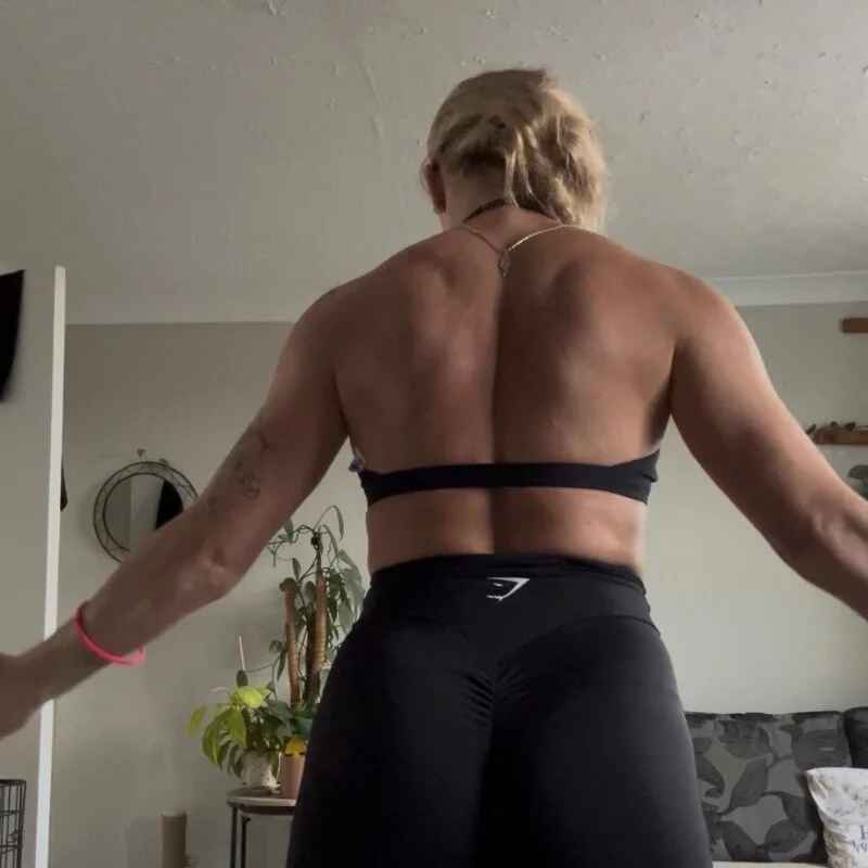 PeachyBlondieandThongman