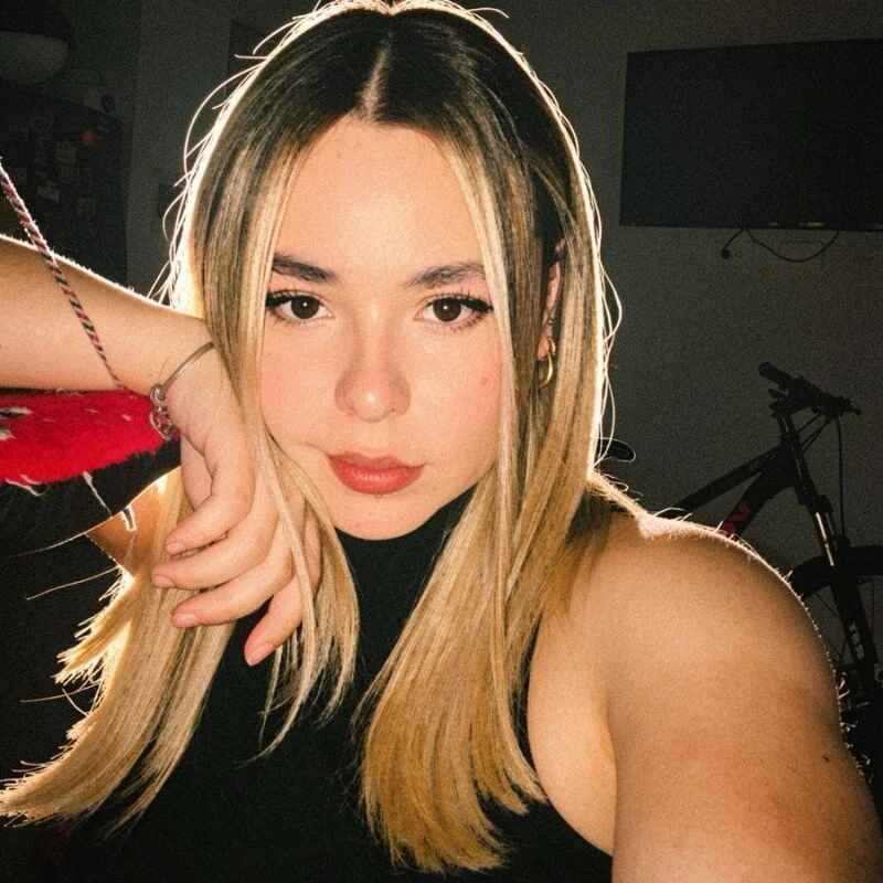 LiaGold_