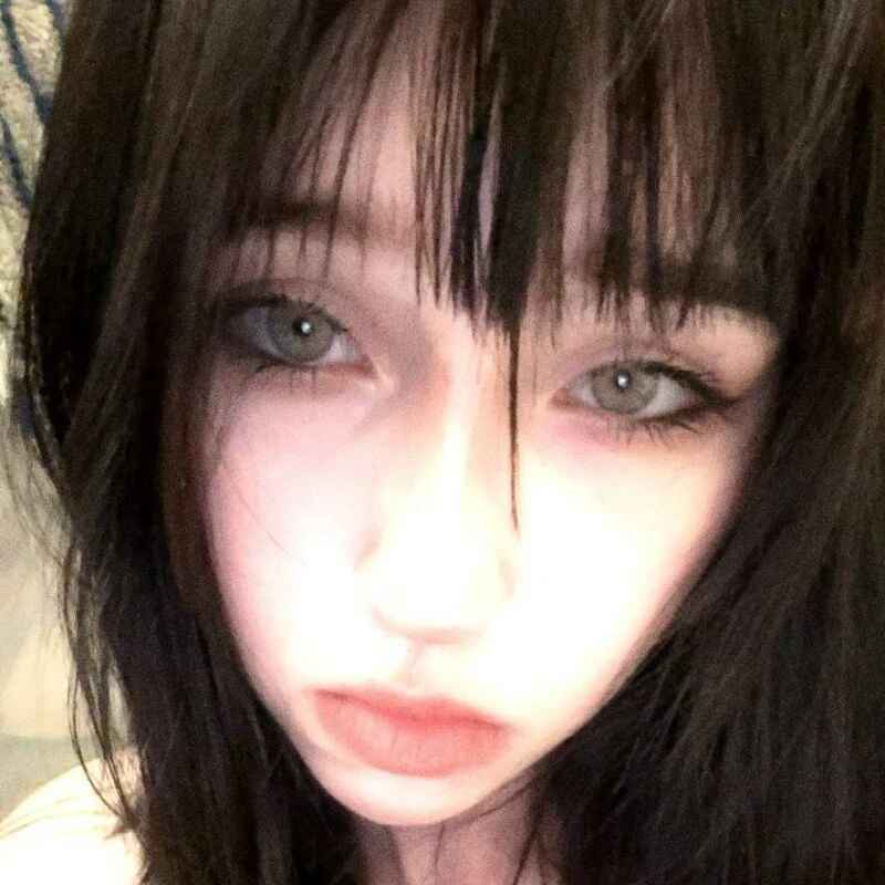 EvaHurt