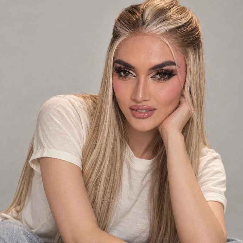 MsMollyMercer