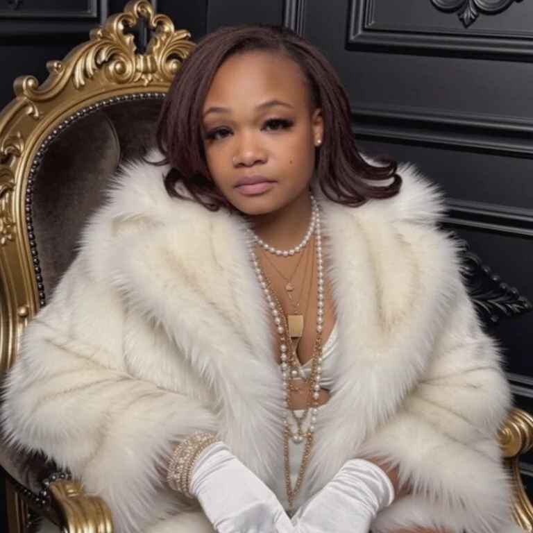 Queen_Phoenix
