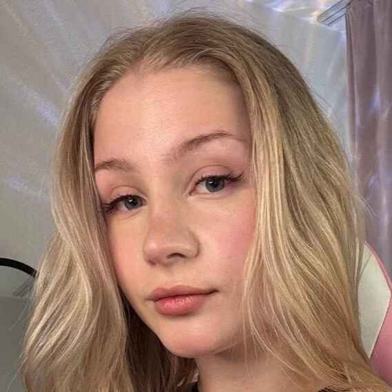 Eva_Davi
