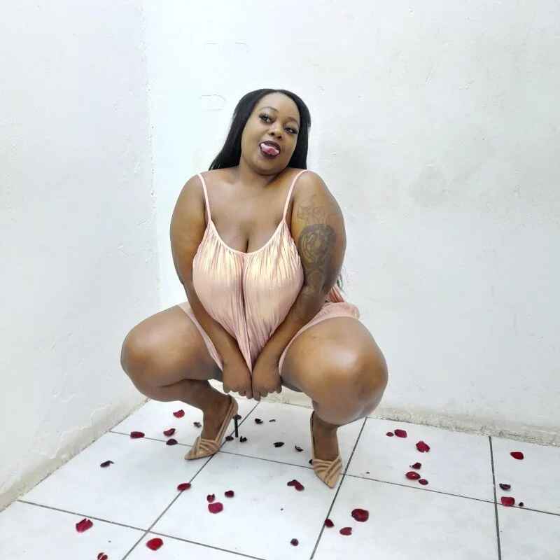 Lusty_N_Busty