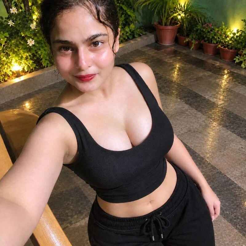 Janvi_sexy325