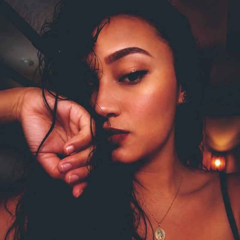 Violet_Skyy_