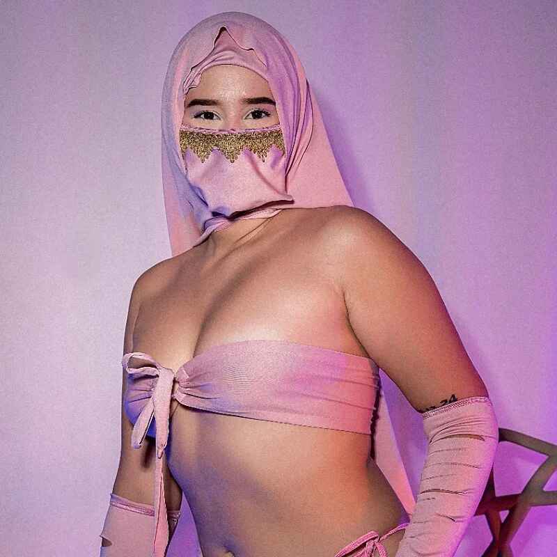 zaina_01