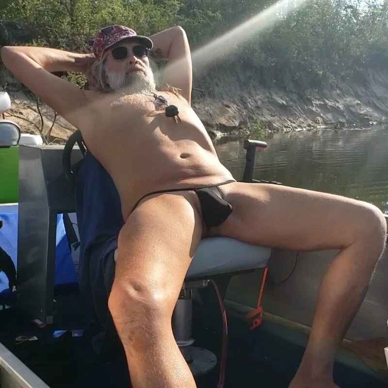 Nudeshowoff61