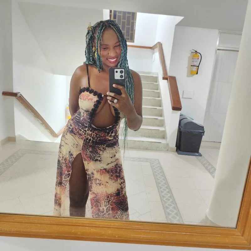 mia-rich3