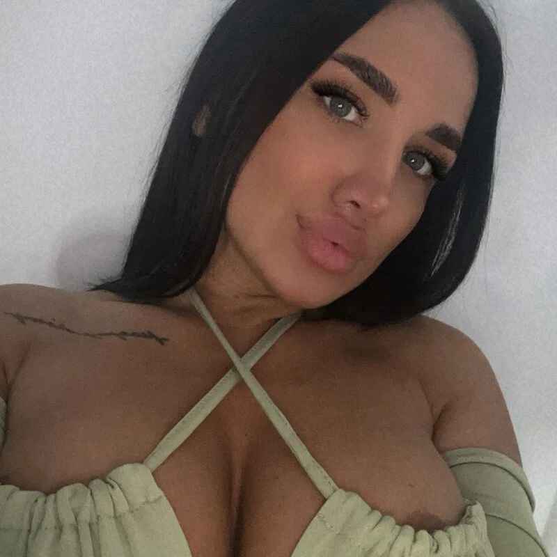 sarah_aadams_