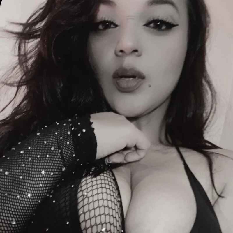 Zaira_luxx