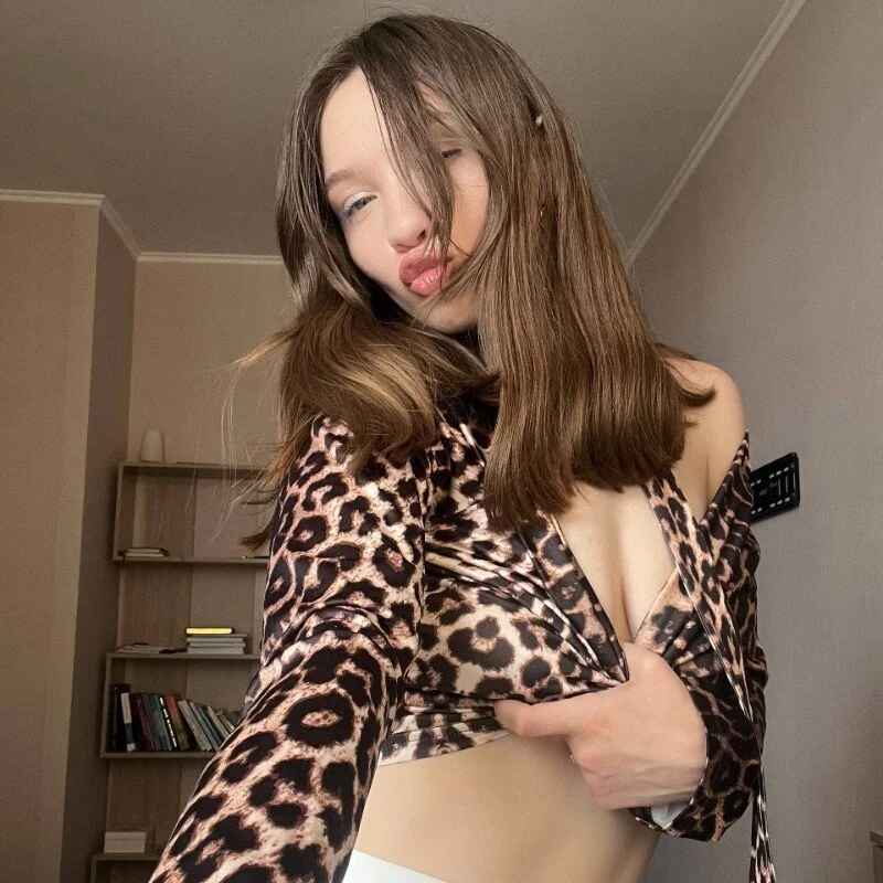Isabella_Noir