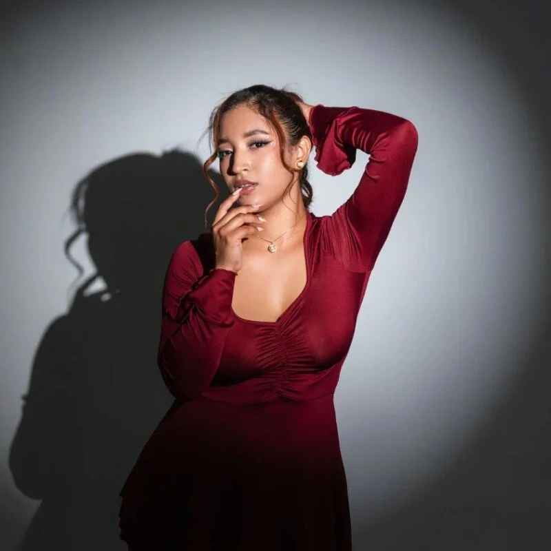 Julieta_Vegaax