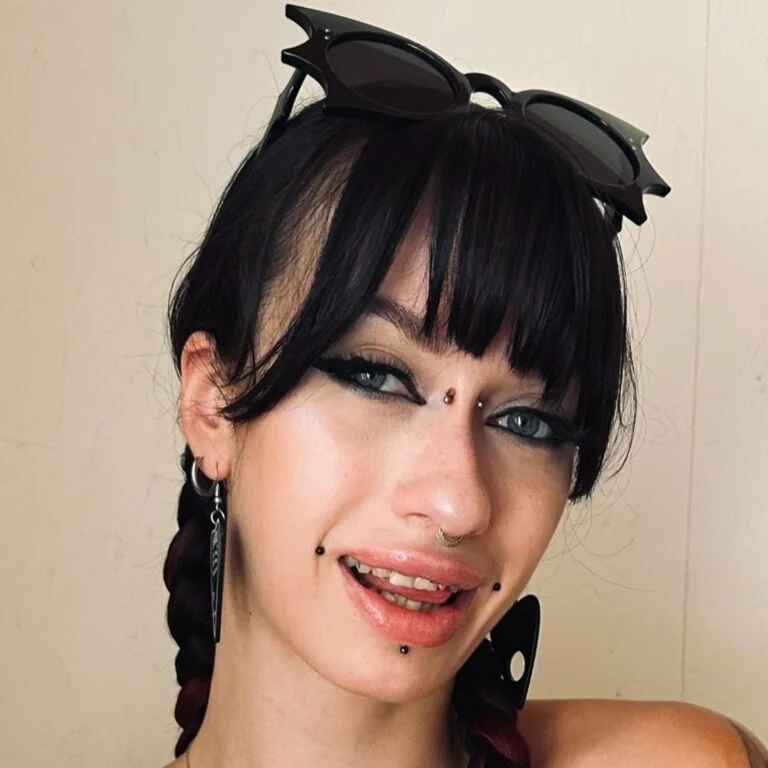 Lilith_dark_off