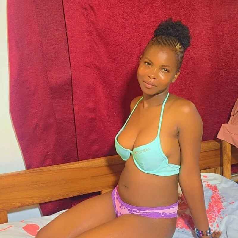 Ebony_latta