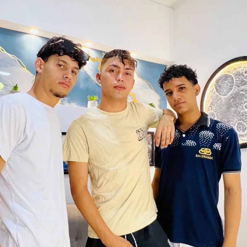 VERY_HOT_GUYS