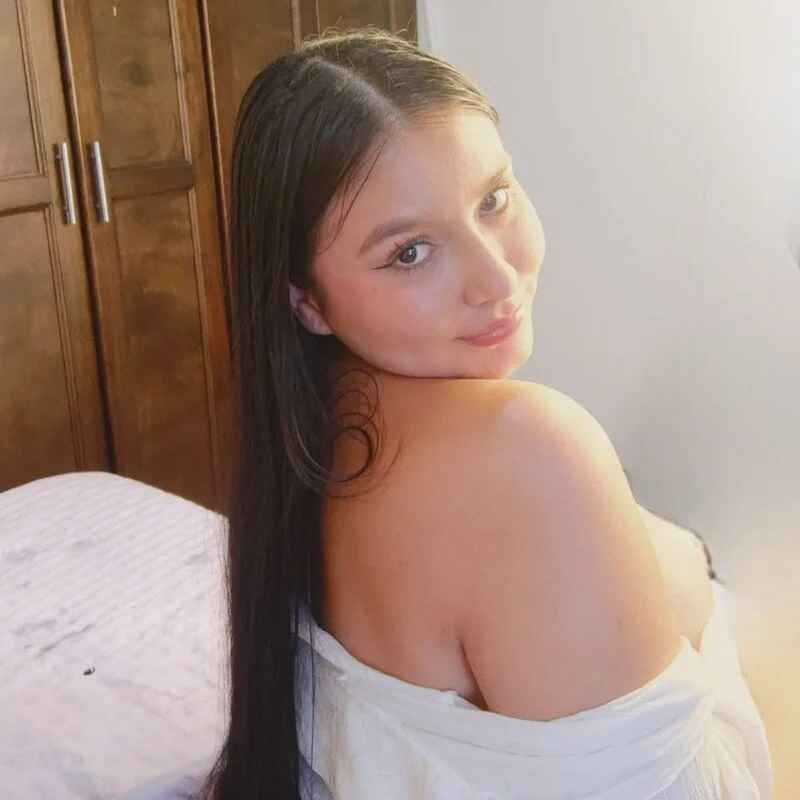 CharlotteLux__