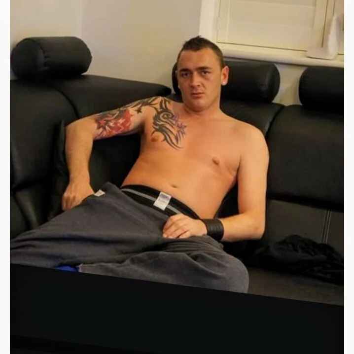 Bdsmboibhh