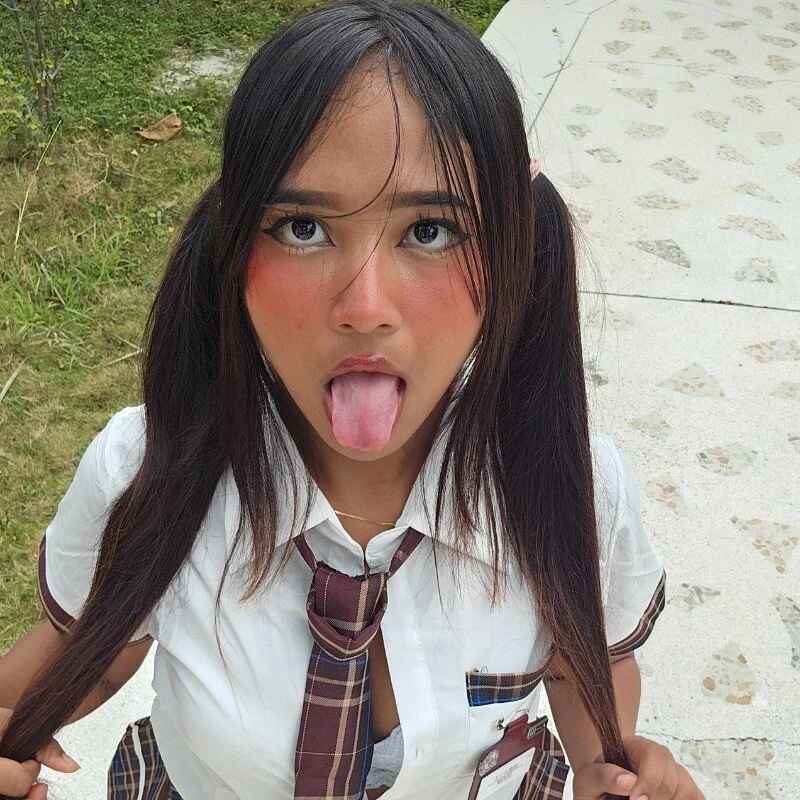 Pretty_karol
