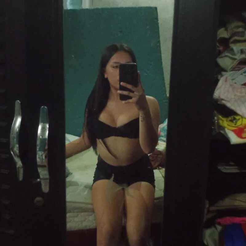 Hot_asianjanela