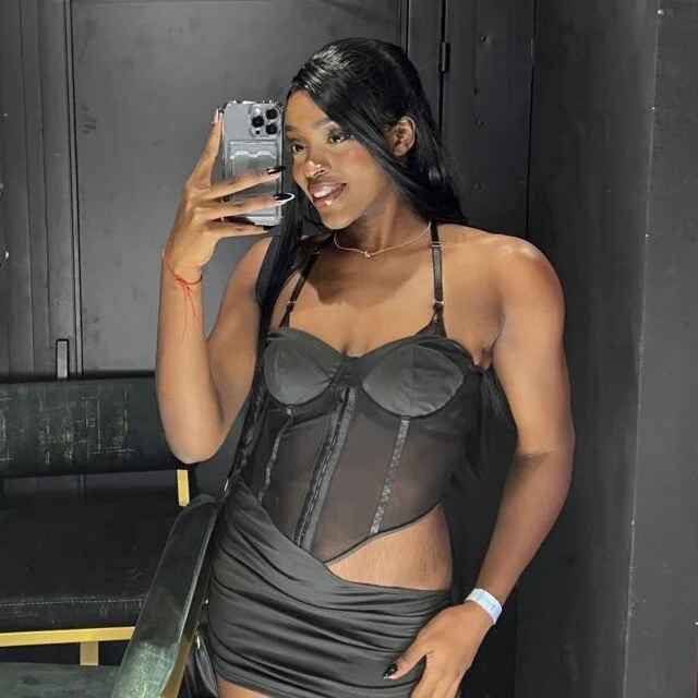 Nahomy_smiiths