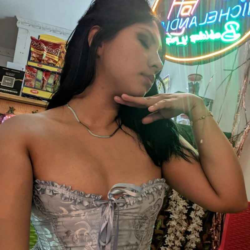 ALESSIA_1TAY
