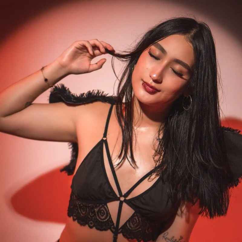 Mila_Noir_