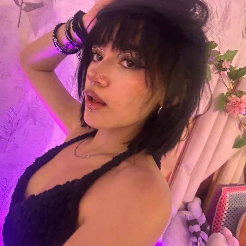 Cloee_tay1