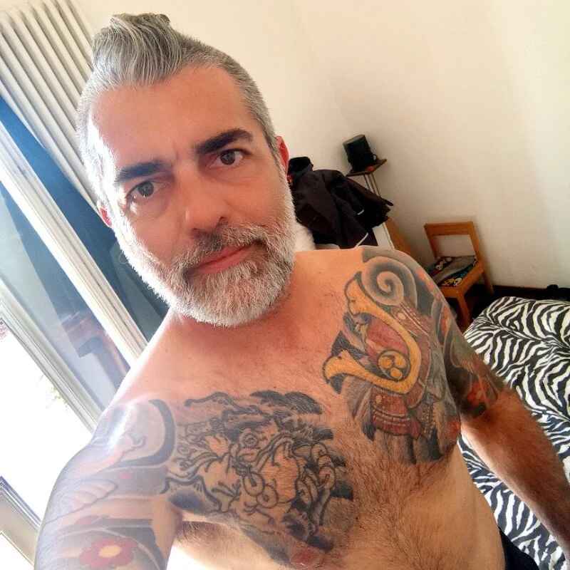 CONTACTEYES79