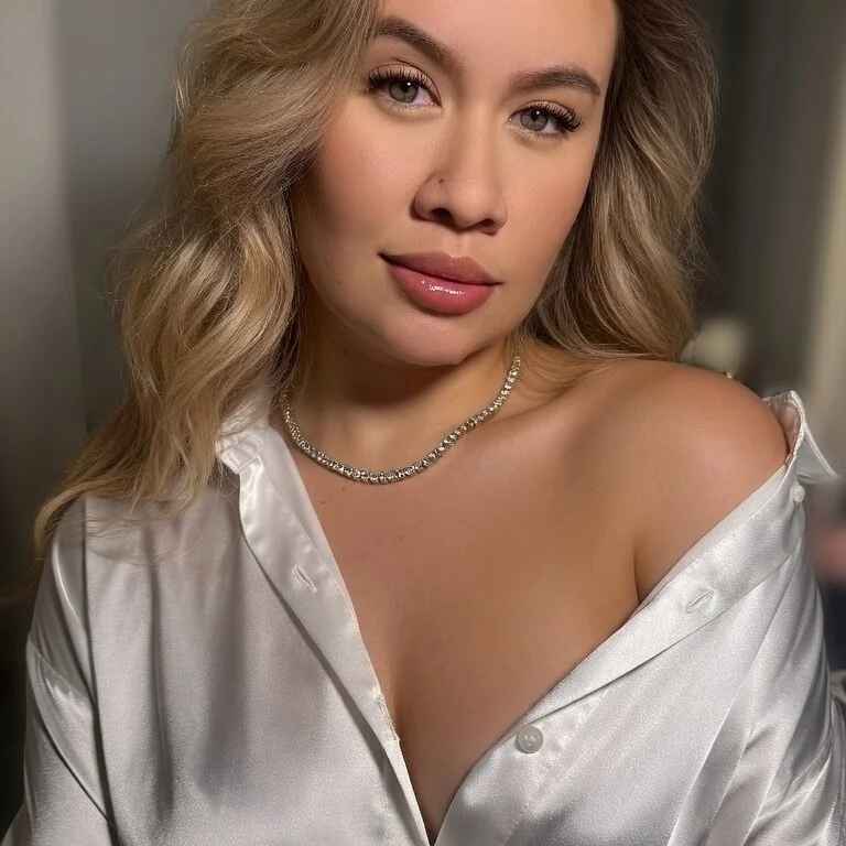 Miaa_scarlettt