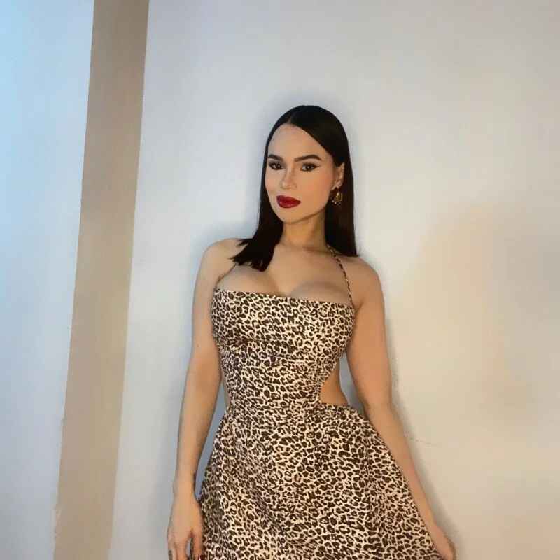 nicolle_jenifer