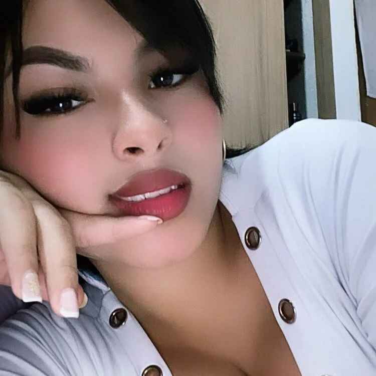 Aira_Stone