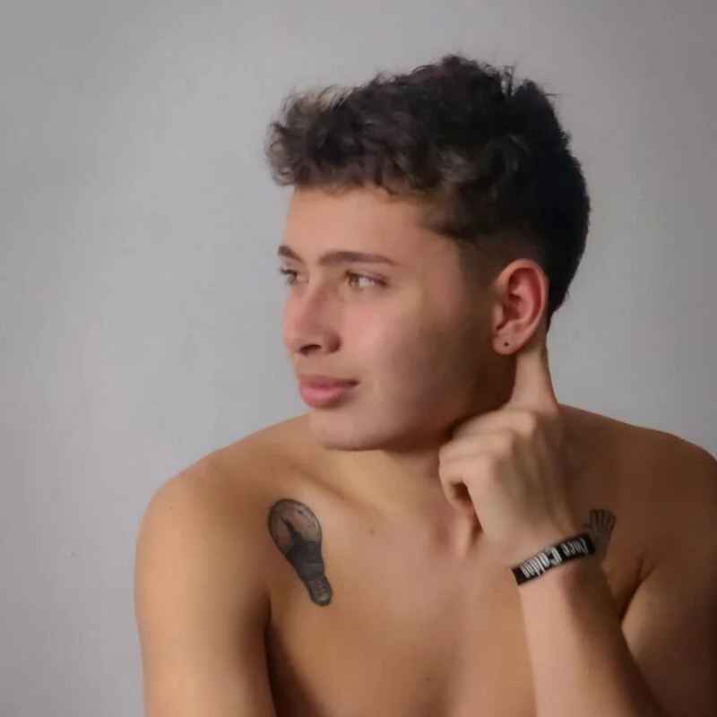 Julian-wolf18
