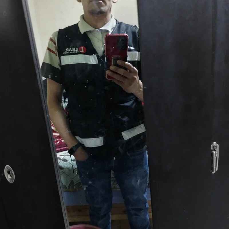 veintitres23