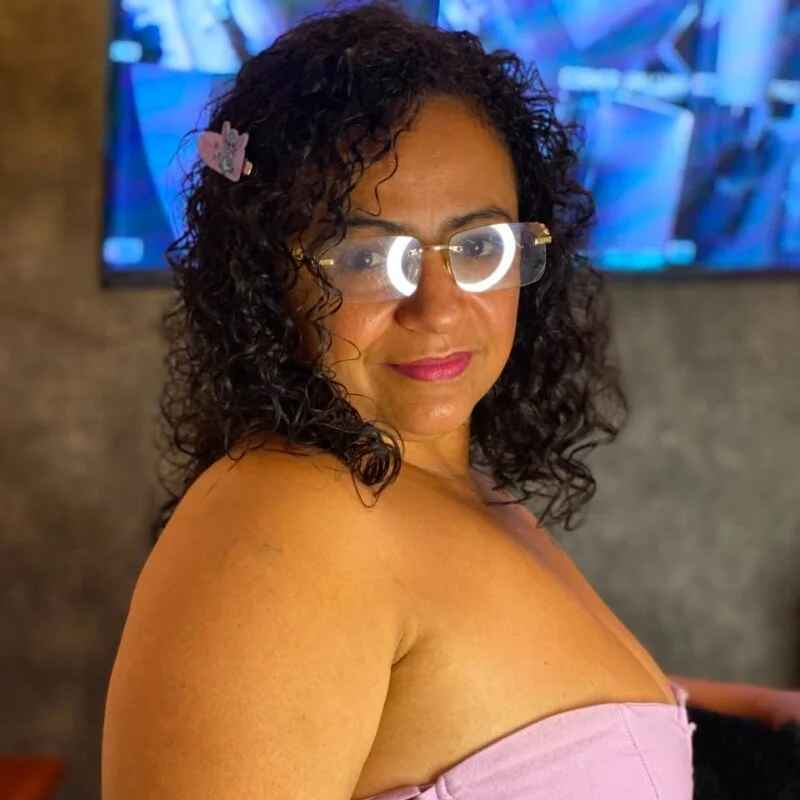 Natasha_Fox_Bms
