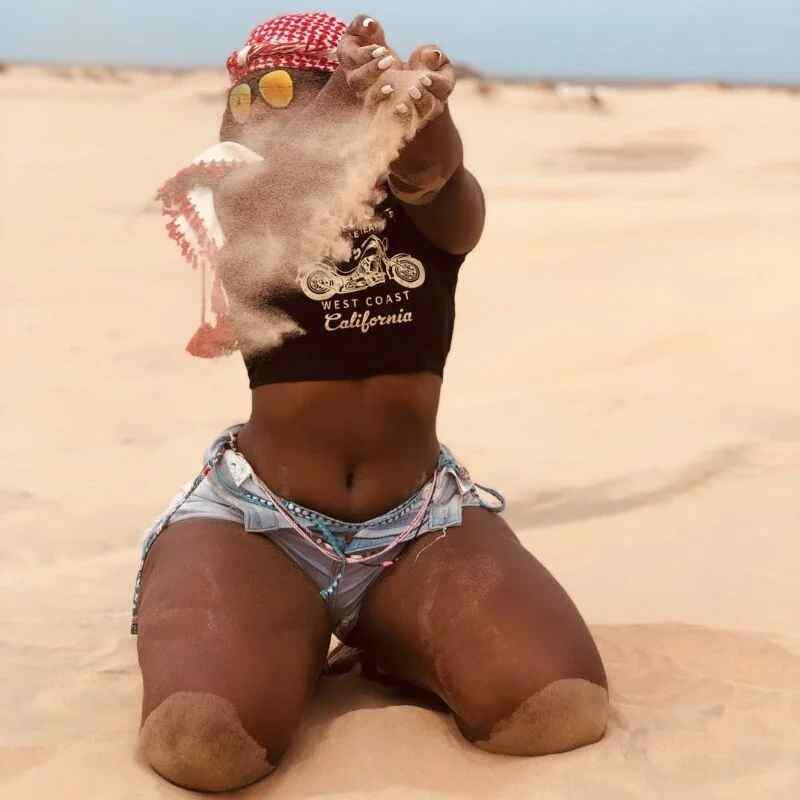 Daisy_Navel