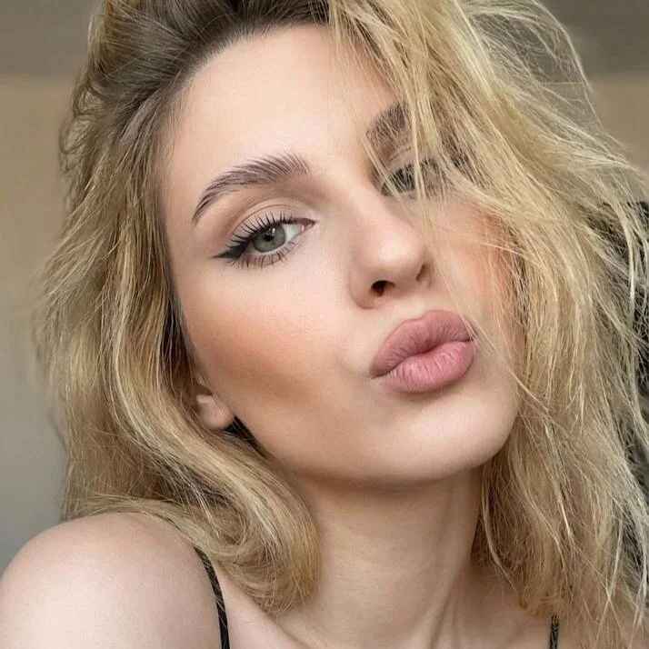 VeronicaGlow
