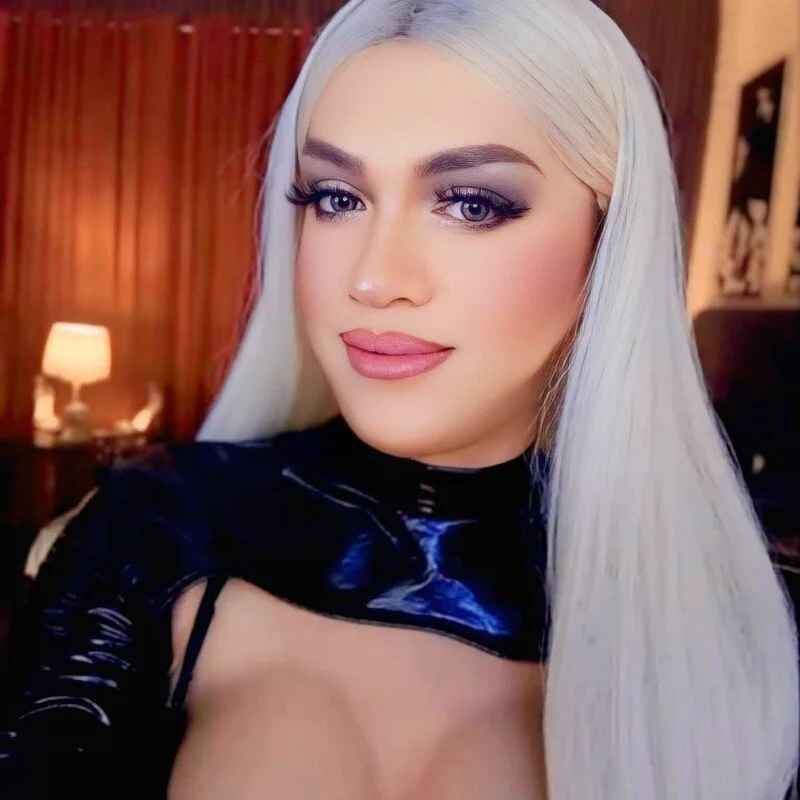 Queen_AngelaTS