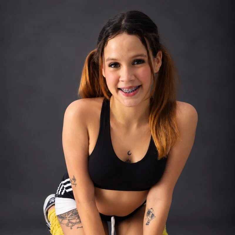 gaby_moon26