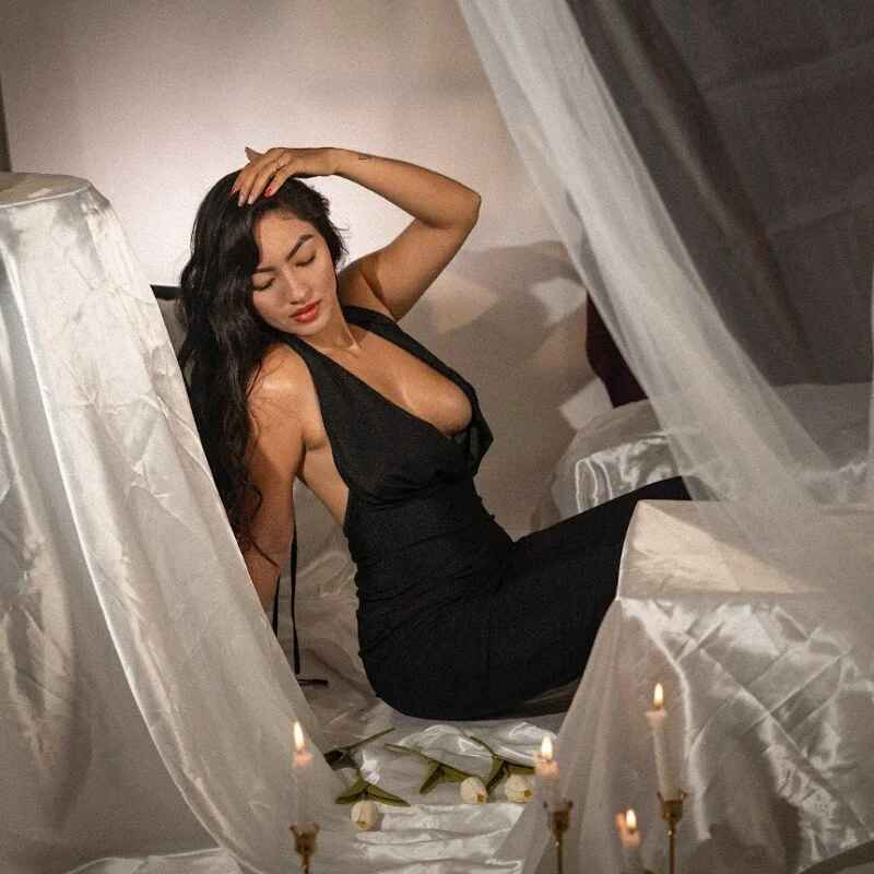 bigboobsnaughty1