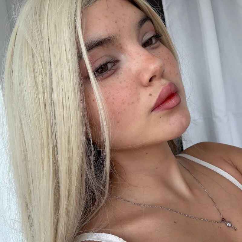 Helena_over
