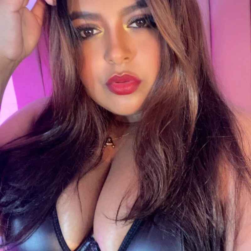 Hela_Collins