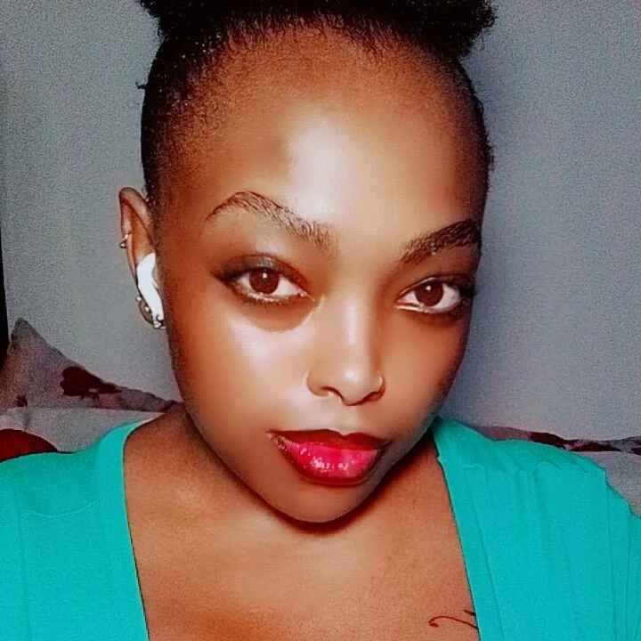 Ebony_ivy